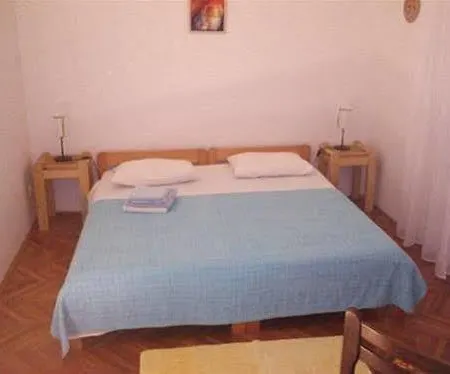 Maria's Place 3*